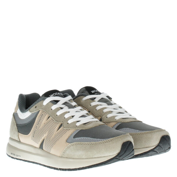 Woden WL744